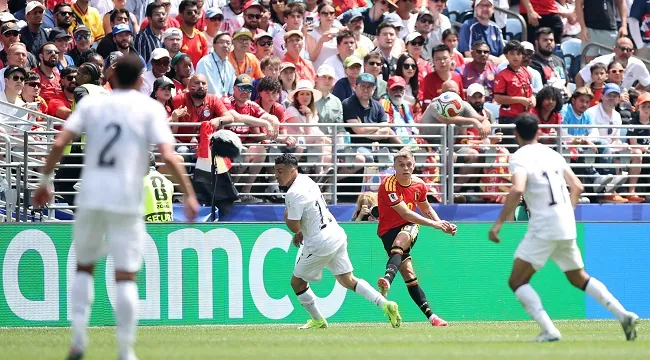 Leandro Trossard, #10 of Belgium, crosses the ball during the FIFA World Cup 2026 Group G match between Belgium and Egypt at Seattle Stadium on June 15, 2026, in Seattle, Washington. Alex Grimm/Getty Images/AFP (Photo by ALEX GRIMM / GETTY IMAGES NORTH AMERICA / Getty Images via AFP)